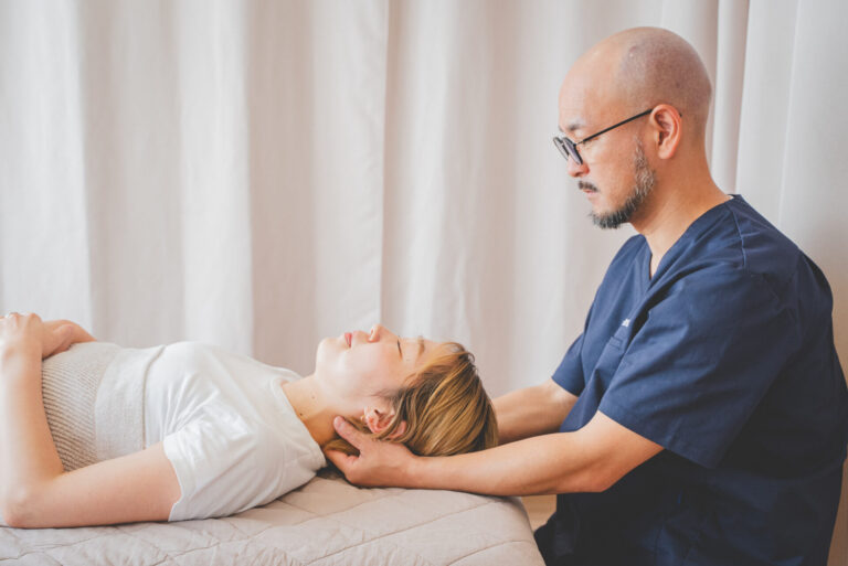 【四日市市】ストレスで悪化する顔面神経痛に悩む女性へ｜薬に頼り続けないための根本ケア